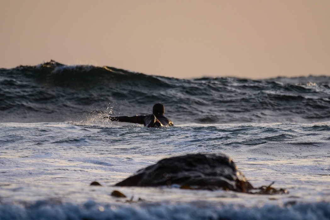 Surfd surfshop sigve brochmann jæren surfebrett vintersurf surfshop våtdrakt surfer